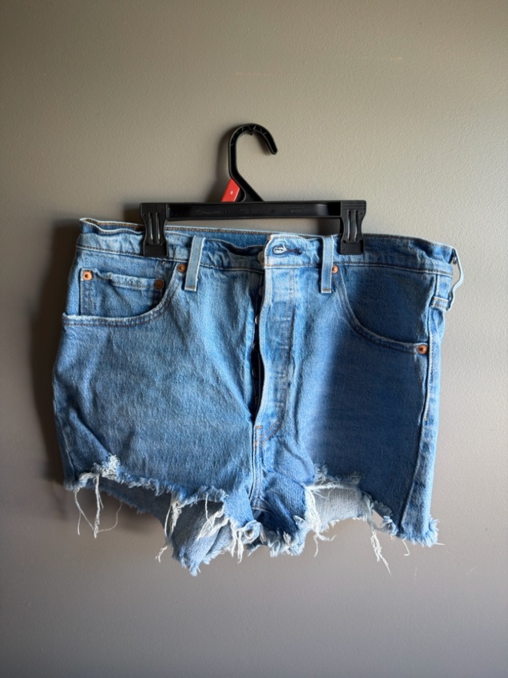 Classic High-Waist Light Blue Denim Shorts - Frayed Hem